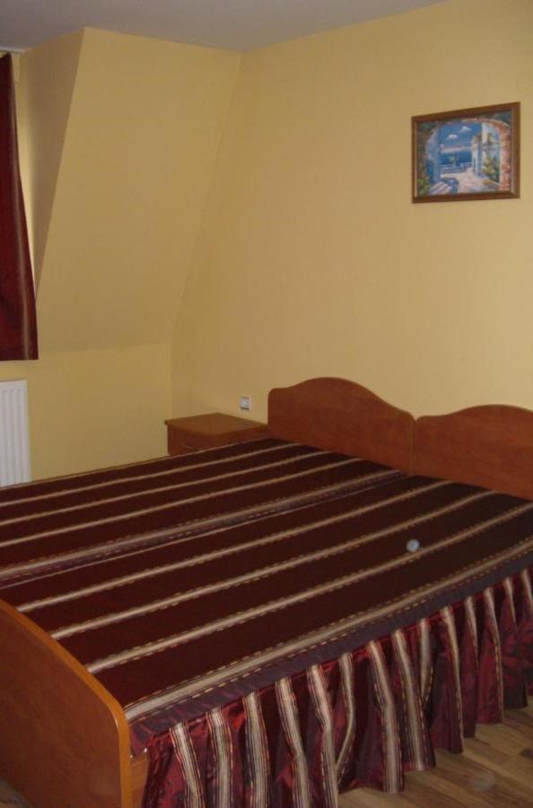 Family Hotel Rujeta Семеен Хотел Ружета - Идеален Център Pavlikeni Extérieur photo