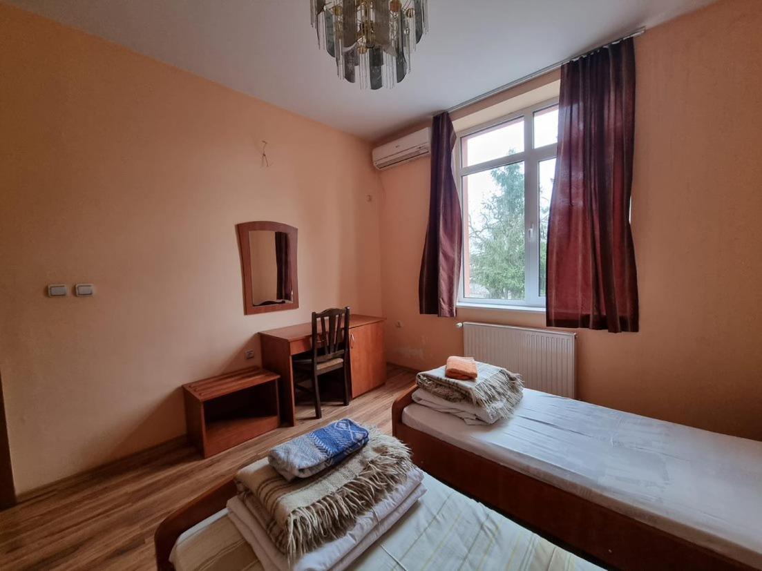 Family Hotel Rujeta Семеен Хотел Ружета - Идеален Център Pavlikeni Extérieur photo