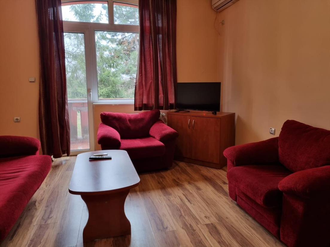Family Hotel Rujeta Семеен Хотел Ружета - Идеален Център Pavlikeni Extérieur photo